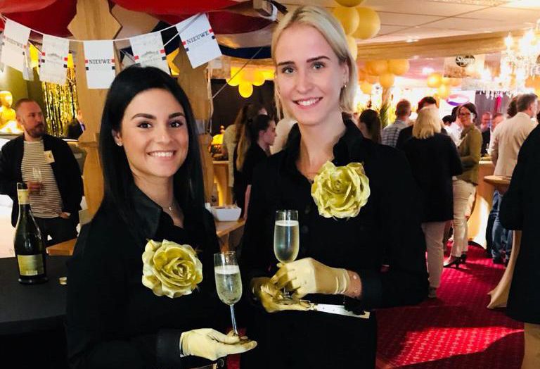 Cum Laude Events Private Label jurken en Cum Laude knoop